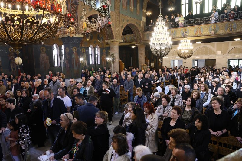 Η Αποκαθήλωση στη Μητρόπολη Δράμας